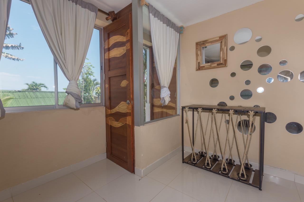 Hotel Las Olas Пунтаренас Екстериор снимка